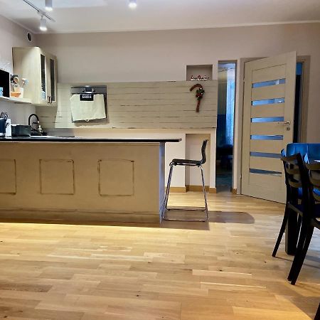 Apartament Grafitowy Willa Laser シクラルスカ・ポレンバ エクステリア 写真