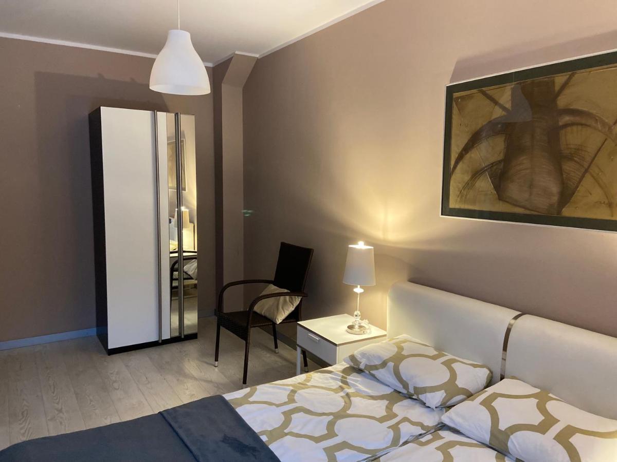 Apartament Grafitowy Willa Laser シクラルスカ・ポレンバ エクステリア 写真